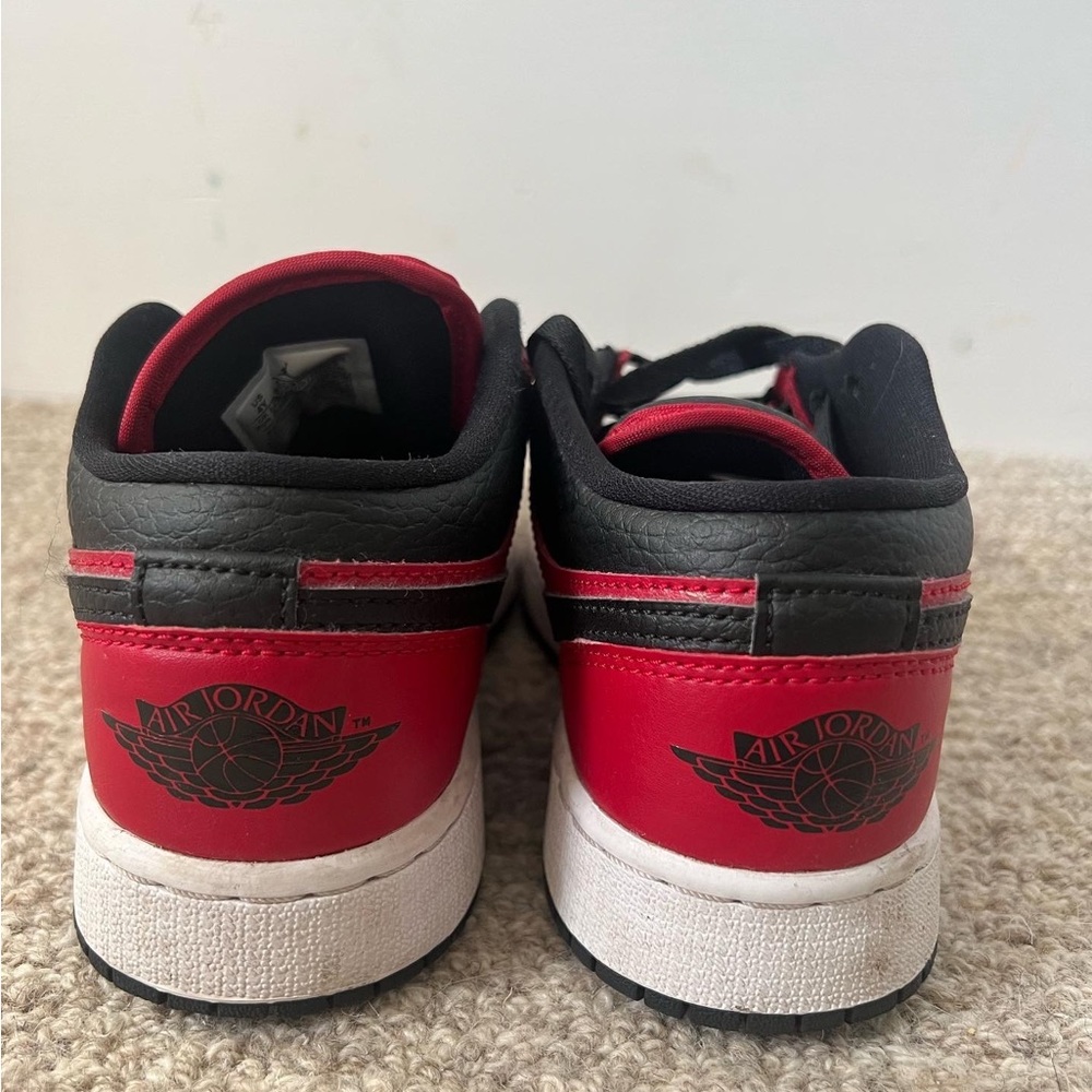 JORDAN 1 - Picture 2 of 3